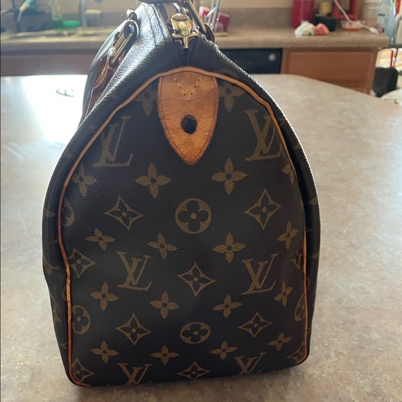 Authentic Louis Vuitton hand bag